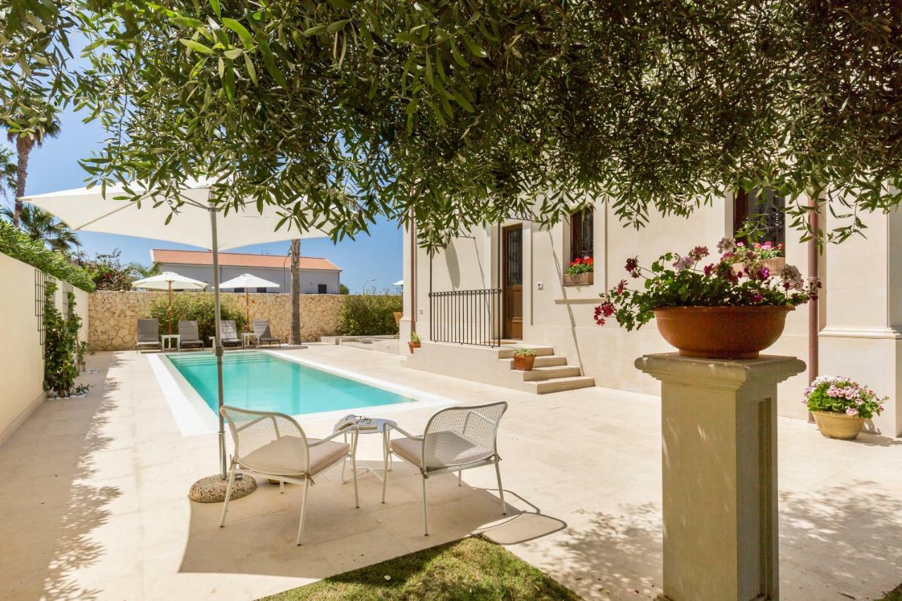 Villa Raphael Avola Exteriér fotografie
