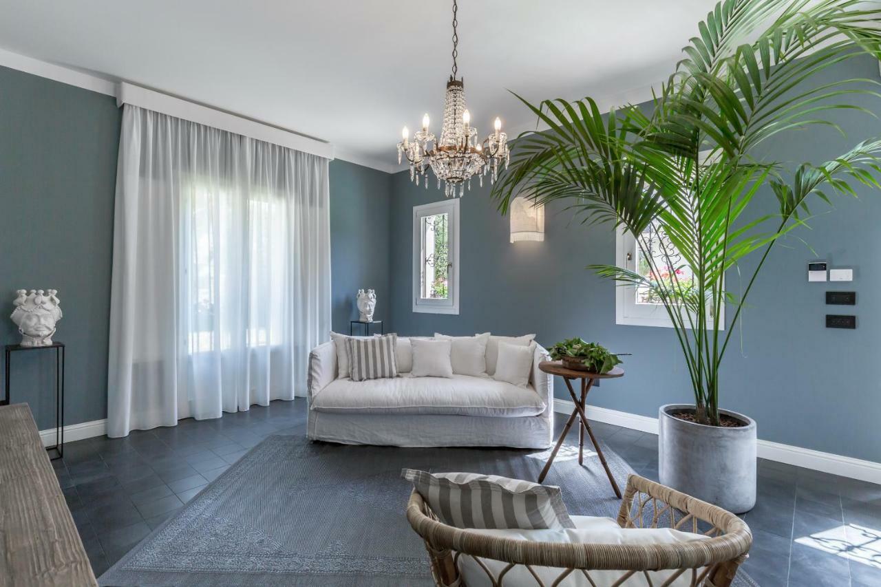 Villa Raphael Avola Exteriér fotografie
